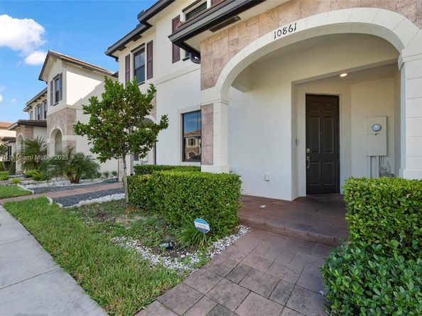 10861 W 32nd Ln 10861, Hialeah FL 33018