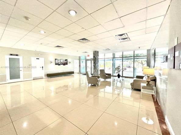 9500 W Bay Harbor Dr 2G, Bay Harbor Islands FL 33154