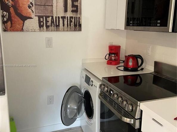 Undisclosed Address #A11852608, Miami Beach FL 33139
