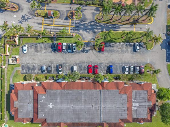 18810 NW 57th Ave 104, Hialeah FL 33015