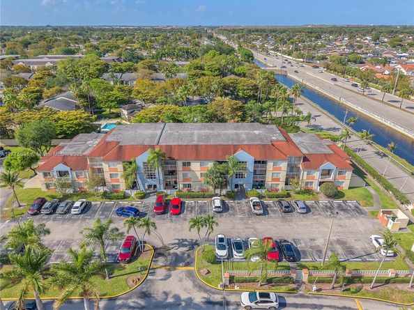 18810 NW 57th Ave 104, Hialeah FL 33015