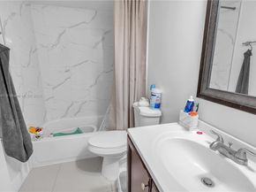 18810 NW 57th Ave 104, Hialeah FL 33015