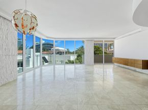 300 S Pointe Dr 405, Miami Beach FL 33139