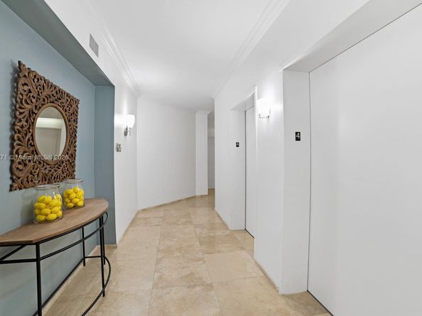 300 S Pointe Dr 405, Miami Beach FL 33139