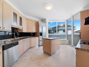 300 S Pointe Dr 405, Miami Beach FL 33139