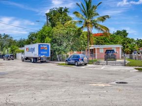 280 NW 34th St, Miami FL 33127