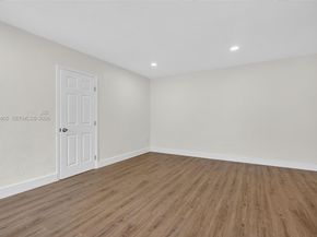 280 NW 34th St, Miami FL 33127