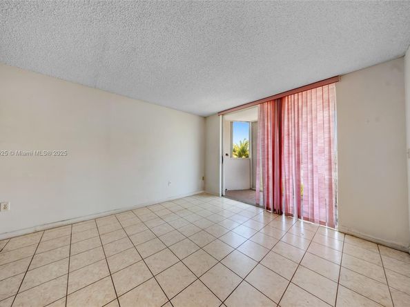 7921 Byron Ave 407, Miami Beach FL 33141