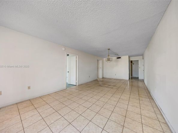 7921 Byron Ave 407, Miami Beach FL 33141