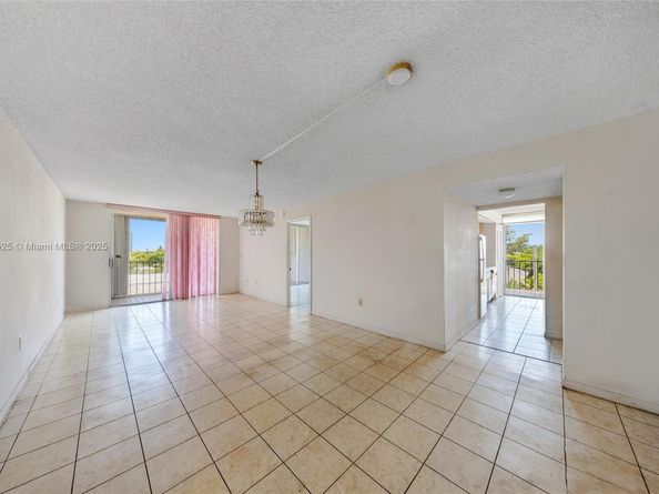 7921 Byron Ave 407, Miami Beach FL 33141