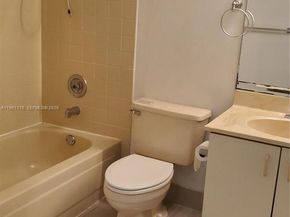 9055 Wiles Rd 103, Coral Springs FL 33067