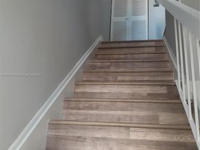 5842 NW 21st St 42B, Lauderhill FL 33313
