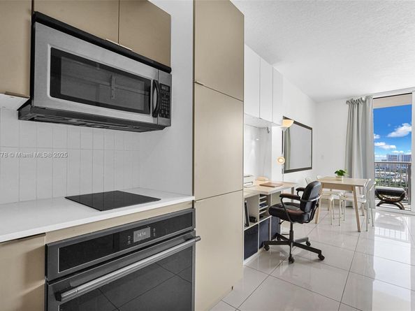 1750 N Bayshore Dr 3708, Miami FL 33132