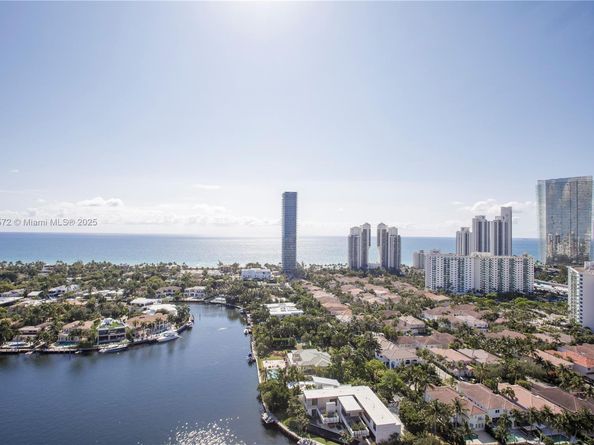 19667 Turnberry Way 27K, Aventura FL 33180