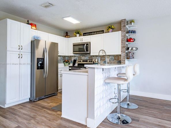 216 NW 118th Dr, Coral Springs FL 33071