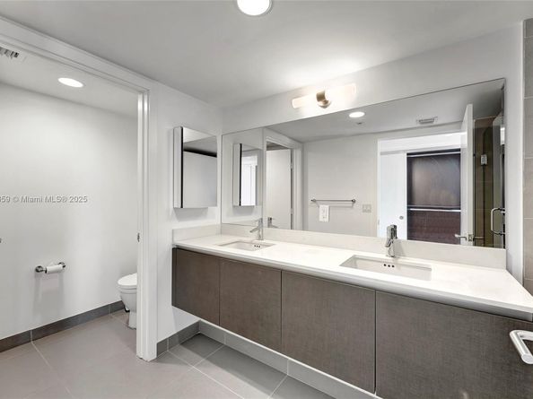 6620 Indian Creek Dr PH711, Miami Beach FL 33141