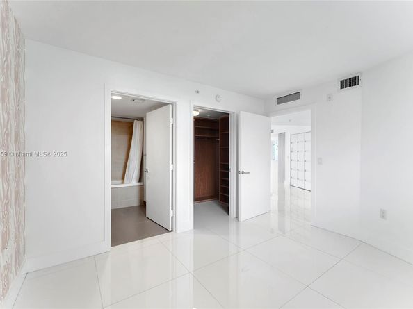 6620 Indian Creek Dr PH711, Miami Beach FL 33141