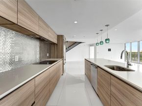 6620 Indian Creek Dr PH711, Miami Beach FL 33141
