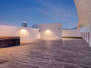 6620 Indian Creek Dr PH711, Miami Beach FL 33141