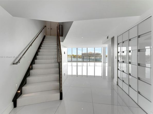 6620 Indian Creek Dr PH711, Miami Beach FL 33141