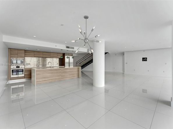 6620 Indian Creek Dr PH711, Miami Beach FL 33141