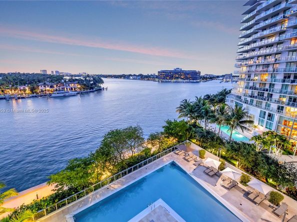 6620 Indian Creek Dr PH711, Miami Beach FL 33141