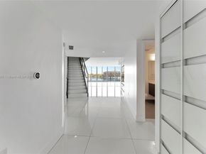 6620 Indian Creek Dr PH711, Miami Beach FL 33141