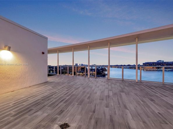 6620 Indian Creek Dr PH711, Miami Beach FL 33141
