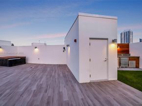6620 Indian Creek Dr PH711, Miami Beach FL 33141