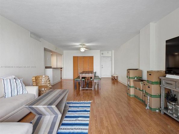 10350 W Bay Harbor Dr 4V, Bay Harbor Islands FL 33154