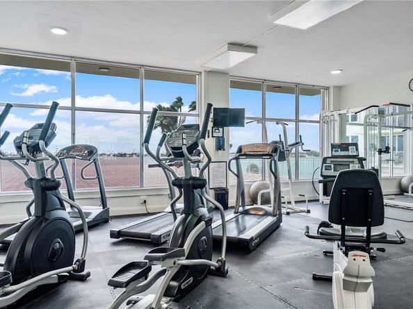 10350 W Bay Harbor Dr 4V, Bay Harbor Islands FL 33154