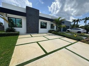 10960 SW 42nd Ter, Miami FL 33165
