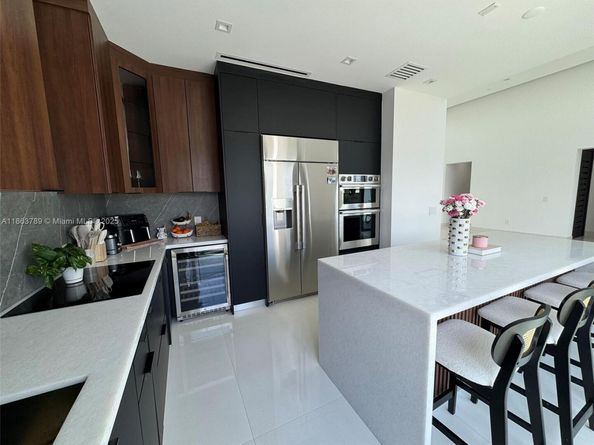 10960 SW 42nd Ter, Miami FL 33165