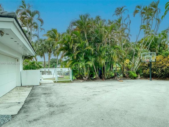 415 Rovino Ave, Coral Gables FL 33156