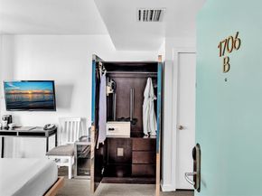 17315 Collins Ave 1106, Sunny Isles Beach FL 33160