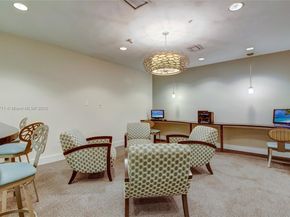 1871 NW S River Dr 1407, Miami FL 33125
