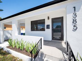 1385 NW 28th St, Miami FL 33142