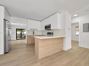 1385 NW 28th St, Miami FL 33142