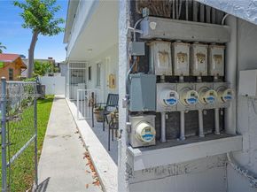 1621 NW 16th St, Miami FL 33125