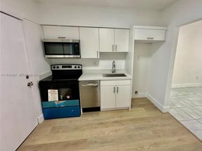 1533 NW 53rd St, Miami FL 33142