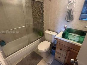 961 NW 45th St 7, Deerfield Beach FL 33064