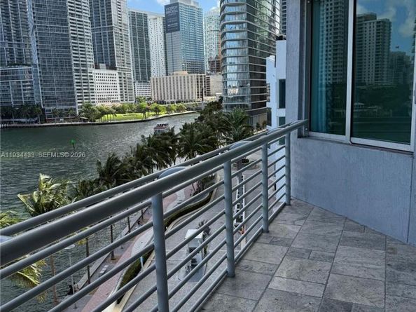 325 S Biscayne Blvd 621, Miami FL 33131
