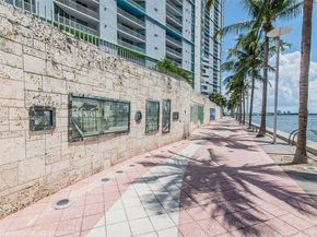 325 S Biscayne Blvd 621, Miami FL 33131