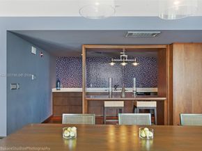 325 S Biscayne Blvd 621, Miami FL 33131