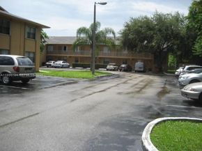15328 SW 72 St 814, Miami FL 33193