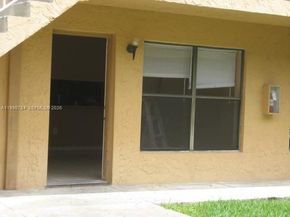 15328 SW 72 St 814, Miami FL 33193