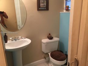 650 NE 149th St 110A, Miami FL 33161