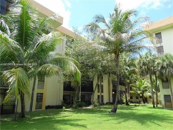 650 NE 149th St 110A, Miami FL 33161