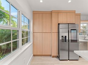 1880 NE 180th St, North Miami Beach FL 33162