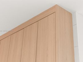 1880 NE 180th St, North Miami Beach FL 33162